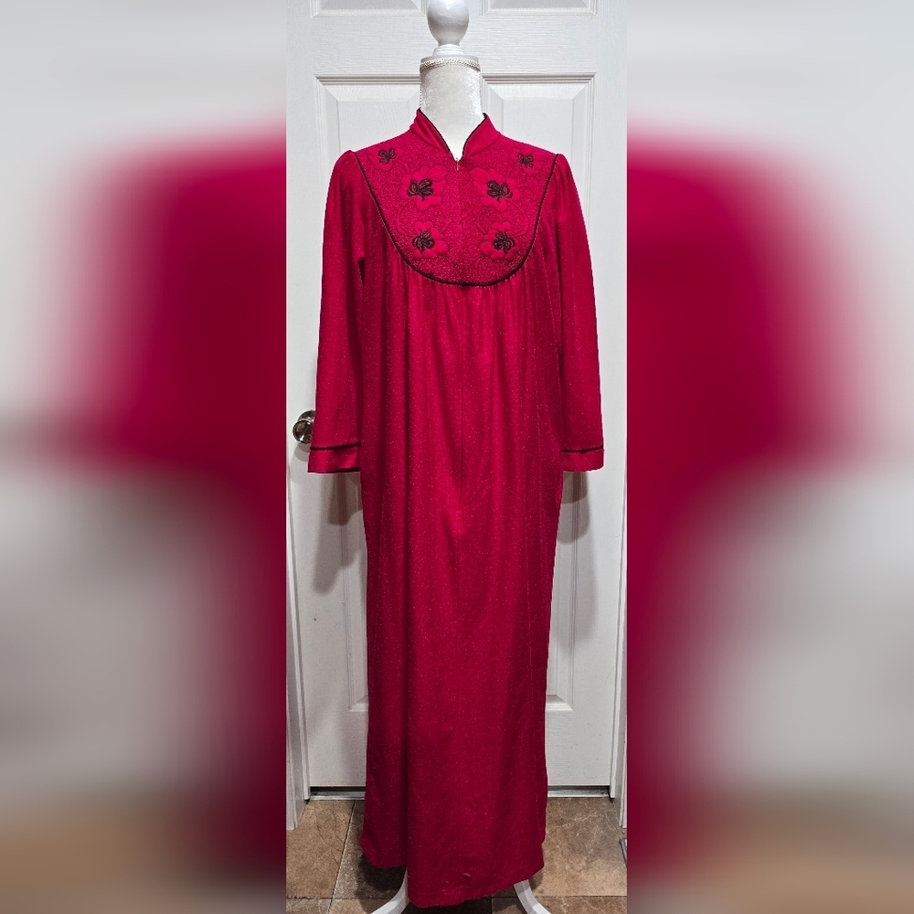 Vintage 80s Vanity Fair Red With Black Floral Embroidered Robe Housecoat